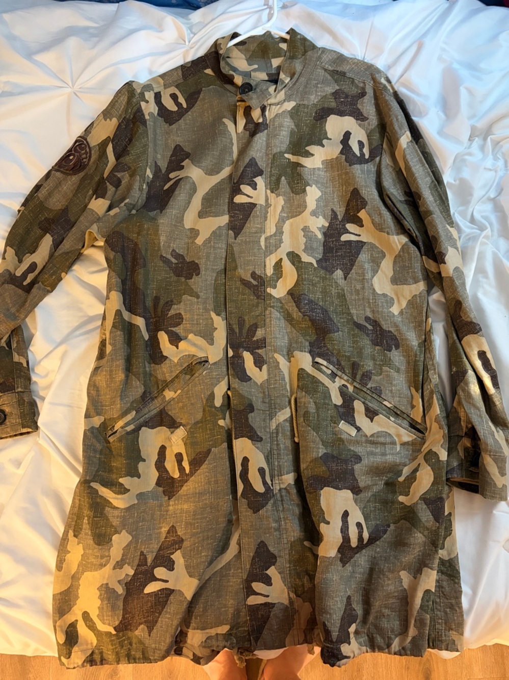 Pretty Green Men's Camouflage Button-Down Shirt Jacket in Green and Tan